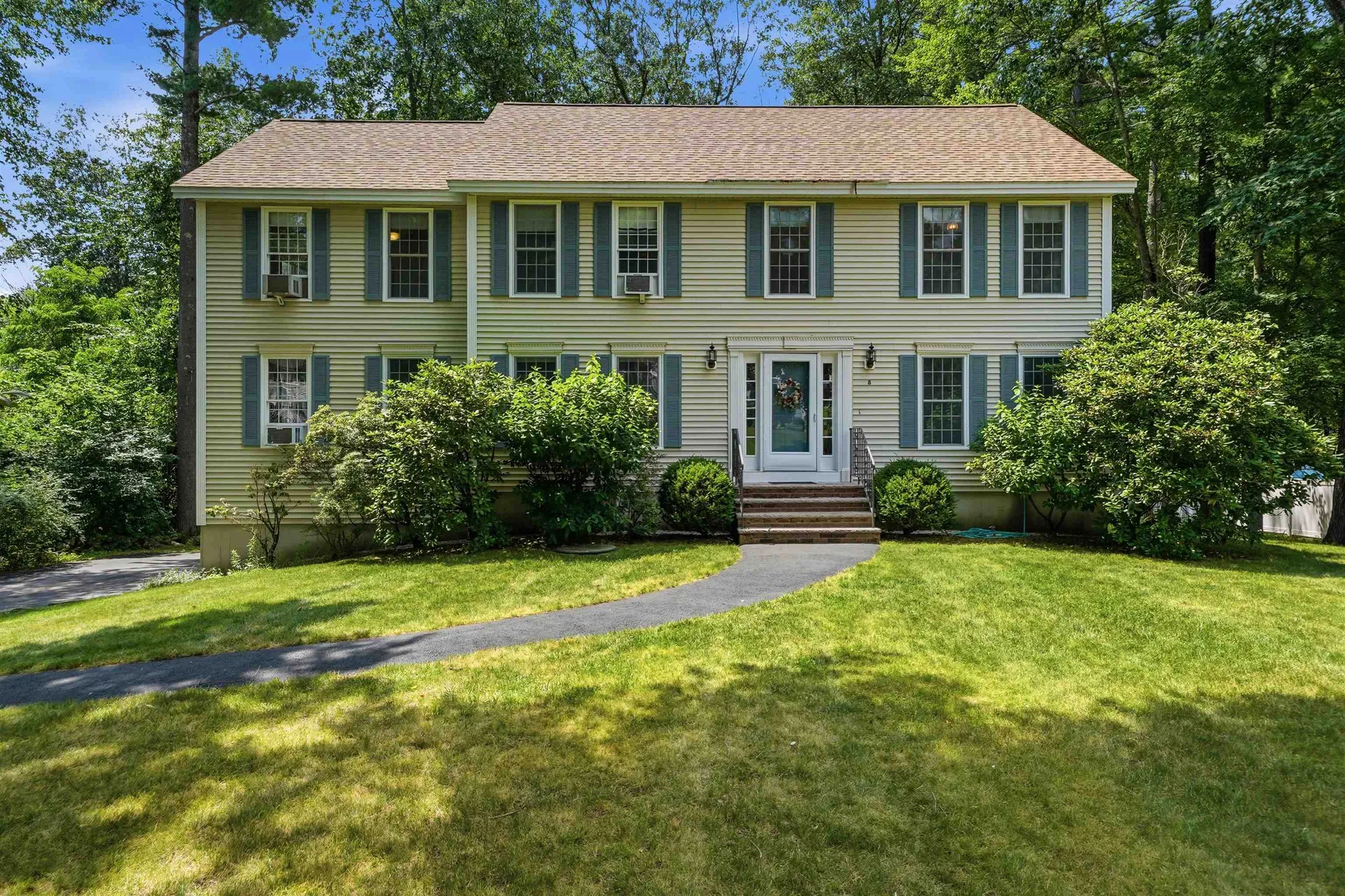 8 Wesley Lane Salem NH 03079