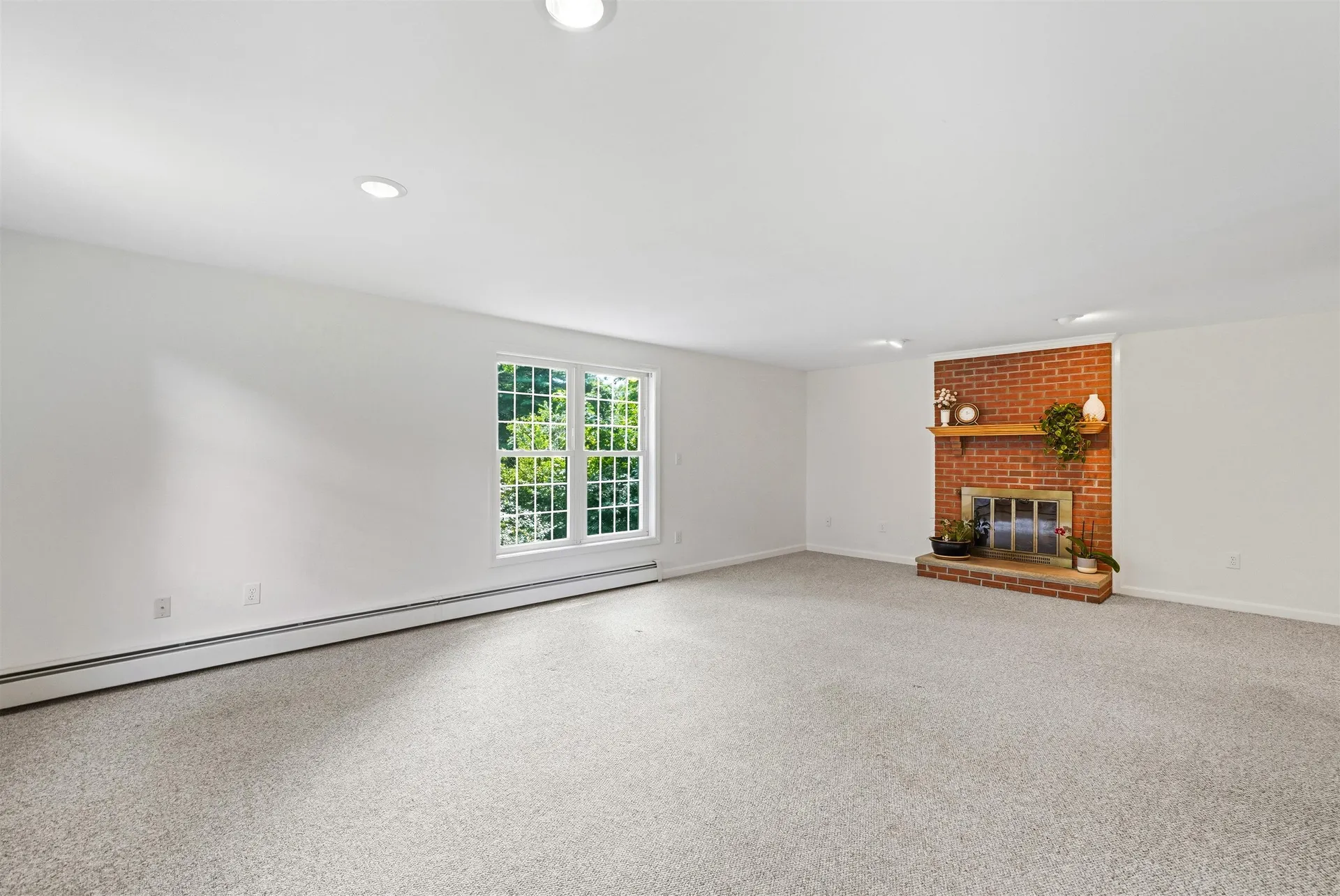 8 Wesley Lane Salem NH 03079