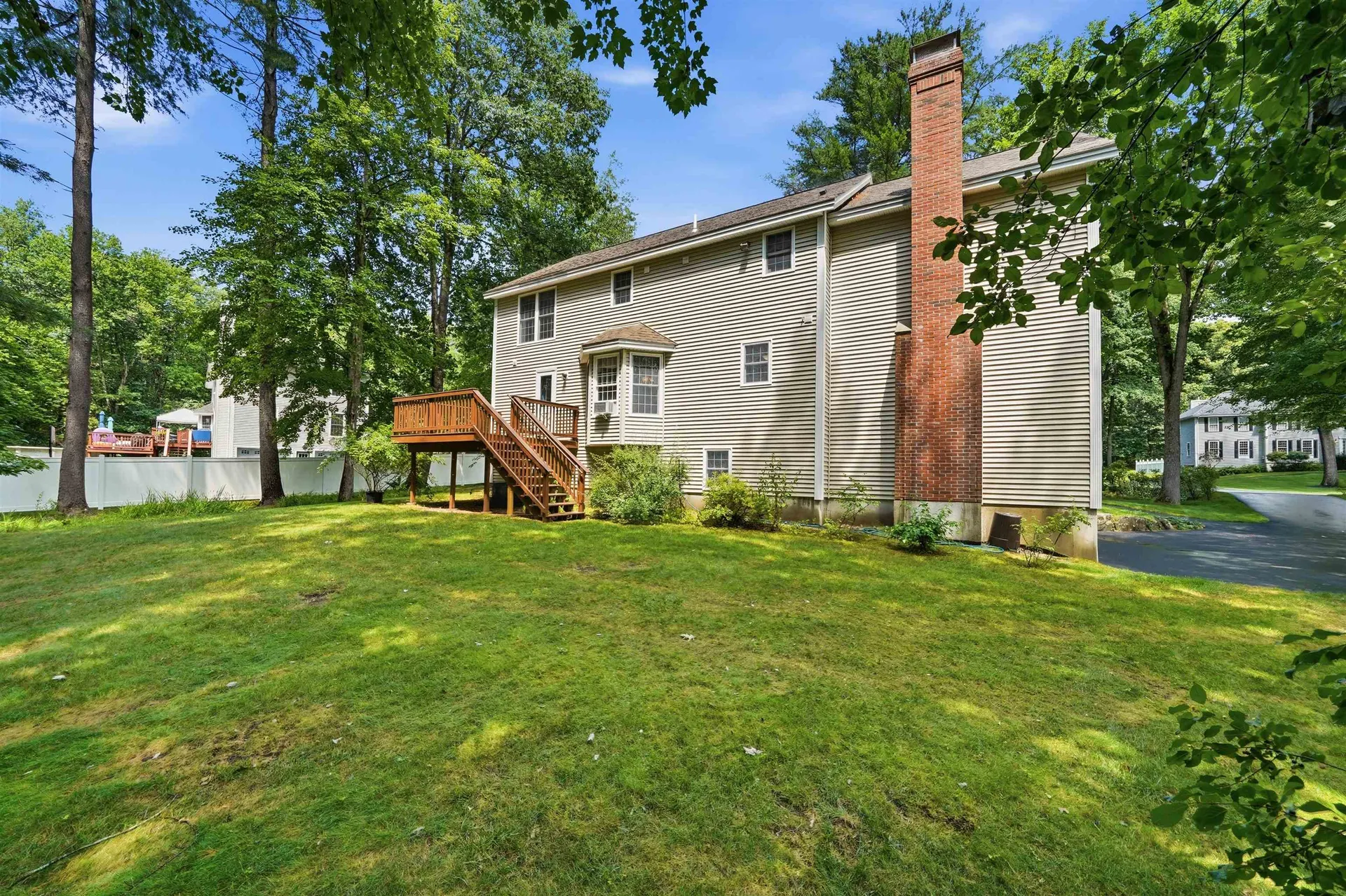 8 Wesley Lane Salem NH 03079