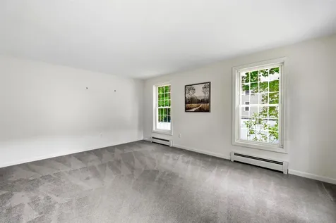 8 Wesley Lane Salem NH 03079