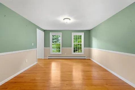 8 Wesley Lane Salem NH 03079