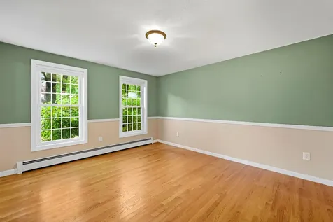 8 Wesley Lane Salem NH 03079
