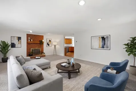 8 Wesley Lane Salem NH 03079