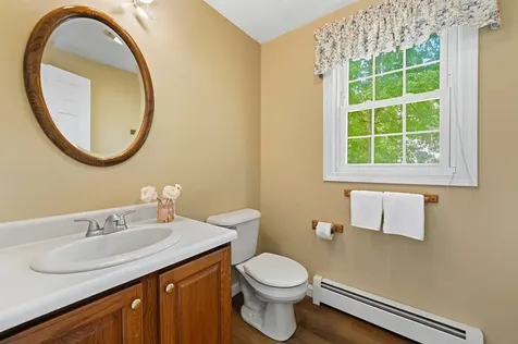 8 Wesley Lane Salem NH 03079