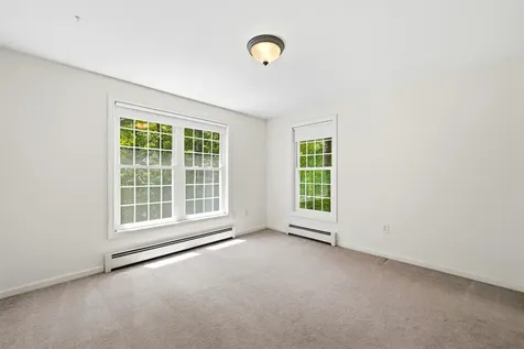 8 Wesley Lane Salem NH 03079