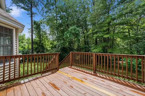 8 Wesley Lane Salem NH 03079