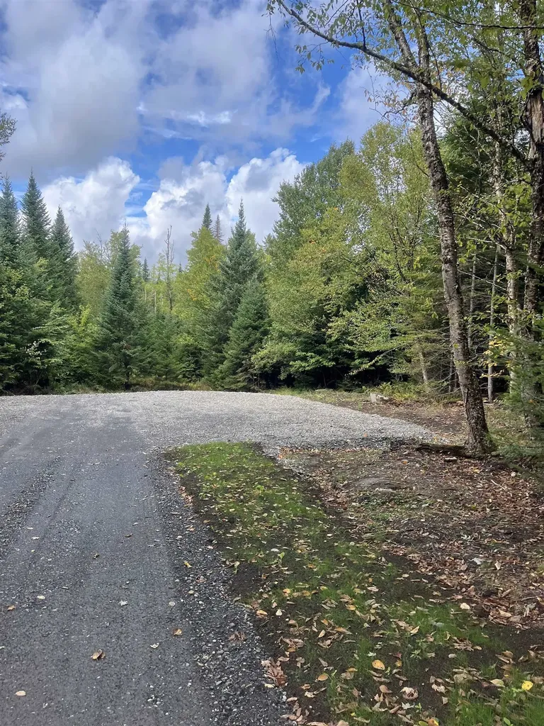 8 Ivan Drive Pittsburg NH 03592