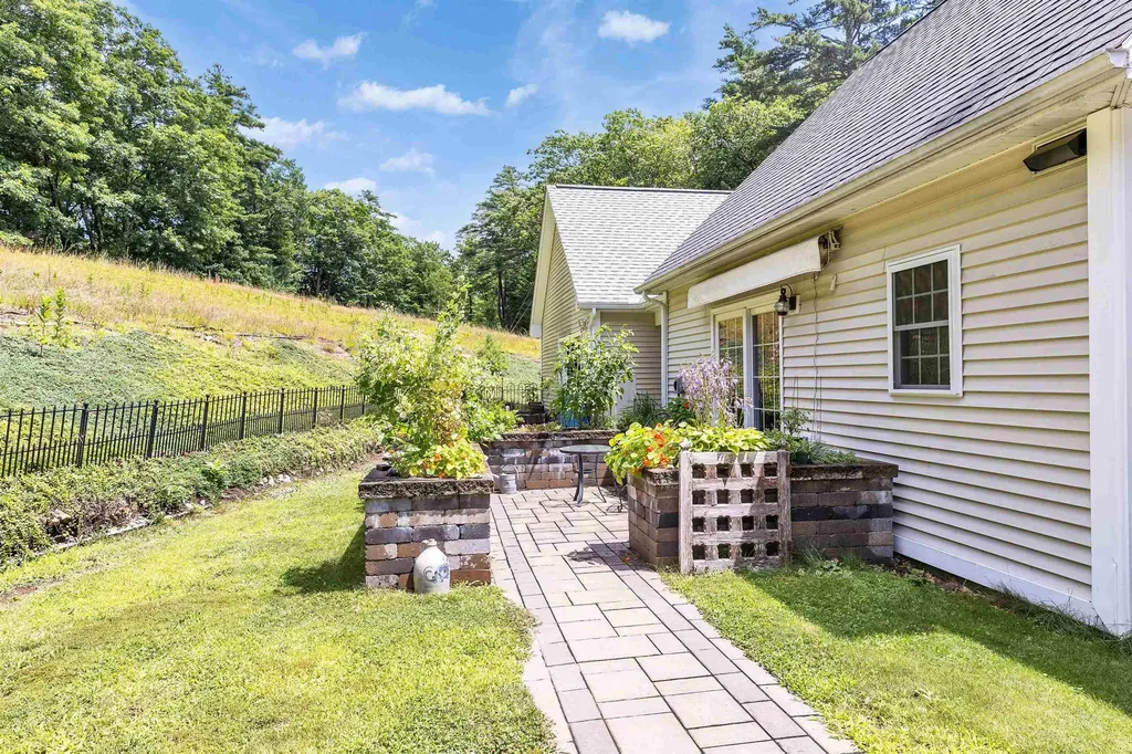57 Hubbard Pond Road New Ipswich NH 03071