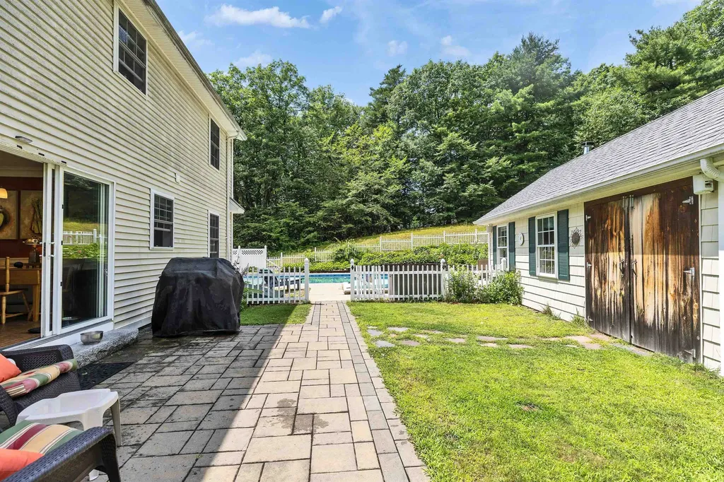 57 Hubbard Pond Road New Ipswich NH 03071