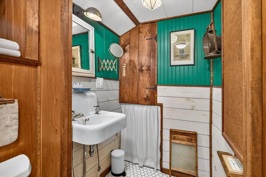544 Vulture Mountain Road Stockbridge VT 05772