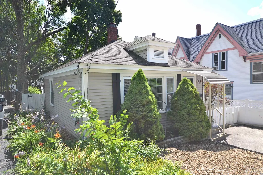 461 Manchester Street Manchester NH 03103