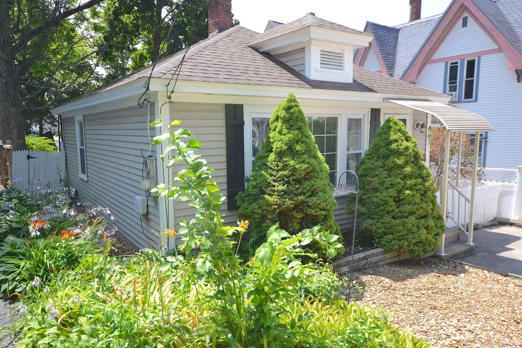 461 Manchester Street Manchester NH 03103