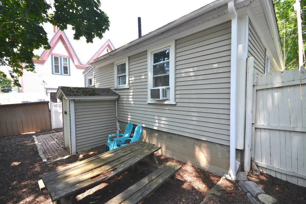 461 Manchester Street Manchester NH 03103