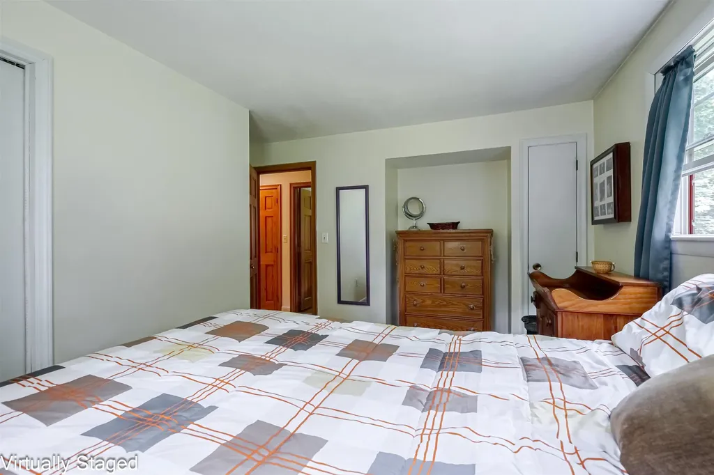 30 Horse Corner Road Chichester NH 03258