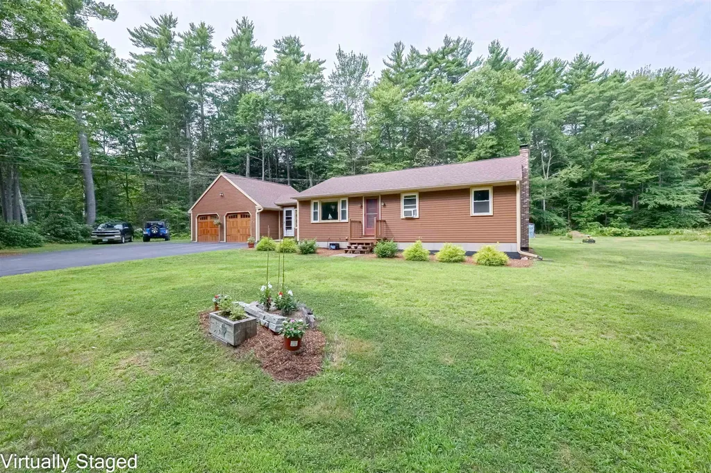 30 Horse Corner Road Chichester NH 03258