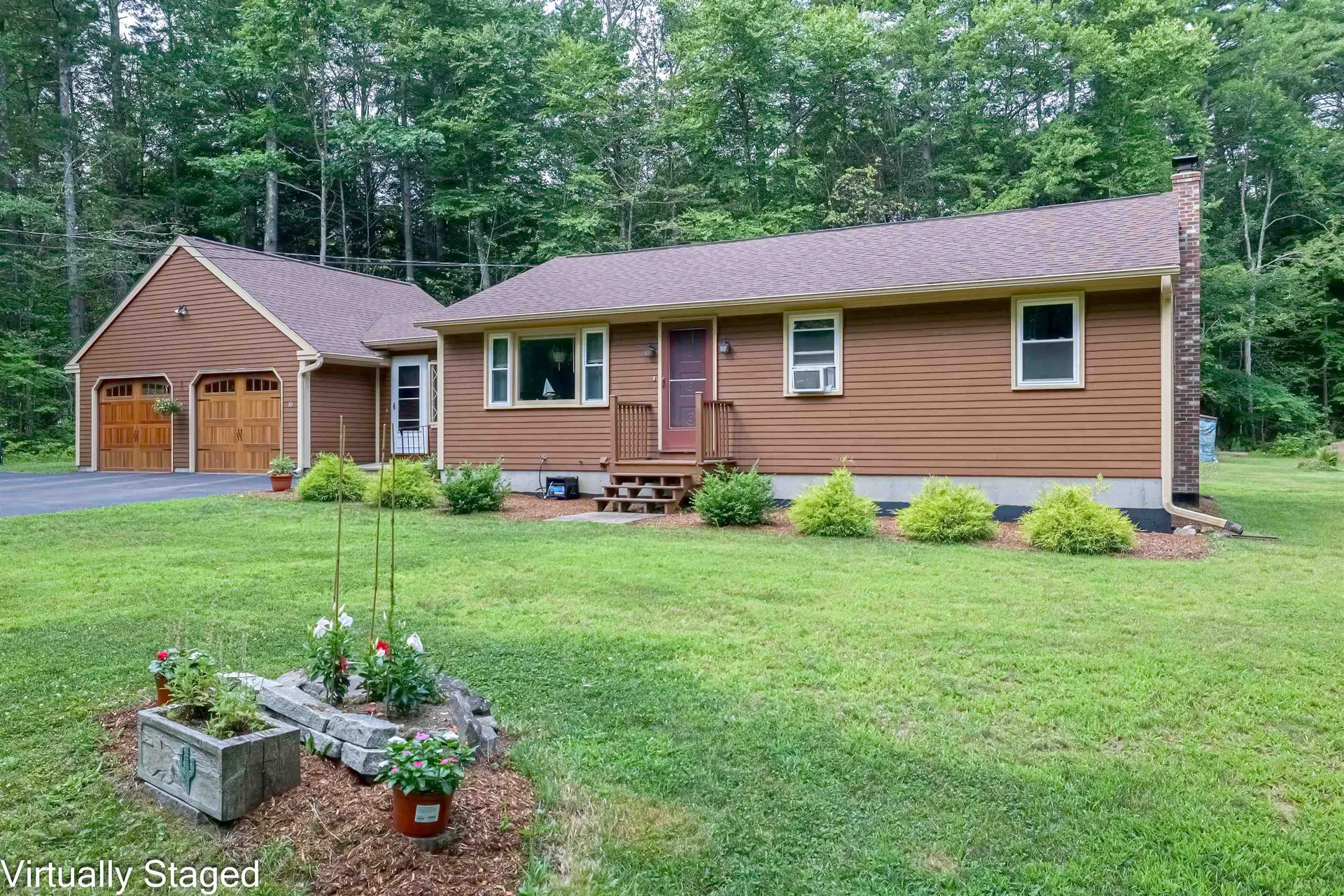 30 Horse Corner Road Chichester NH 03258