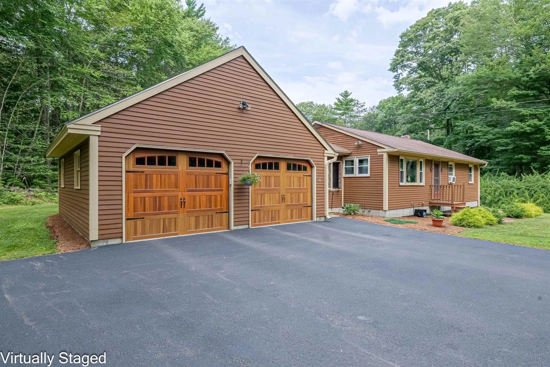 30 Horse Corner Road Chichester NH 03258