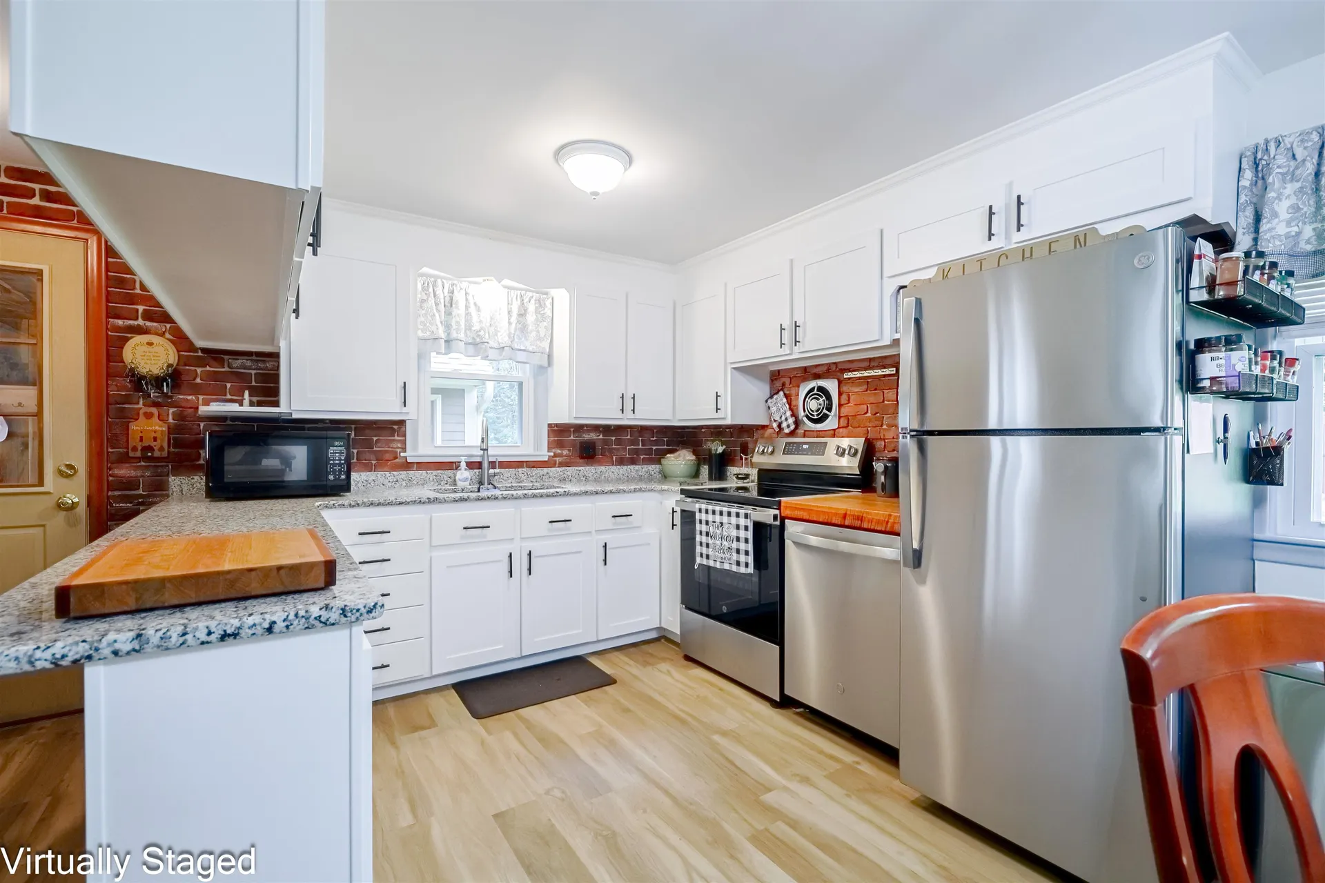 30 Horse Corner Road Chichester NH 03258
