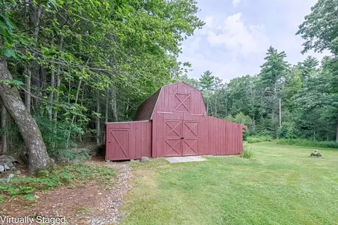 30 Horse Corner Road Chichester NH 03258