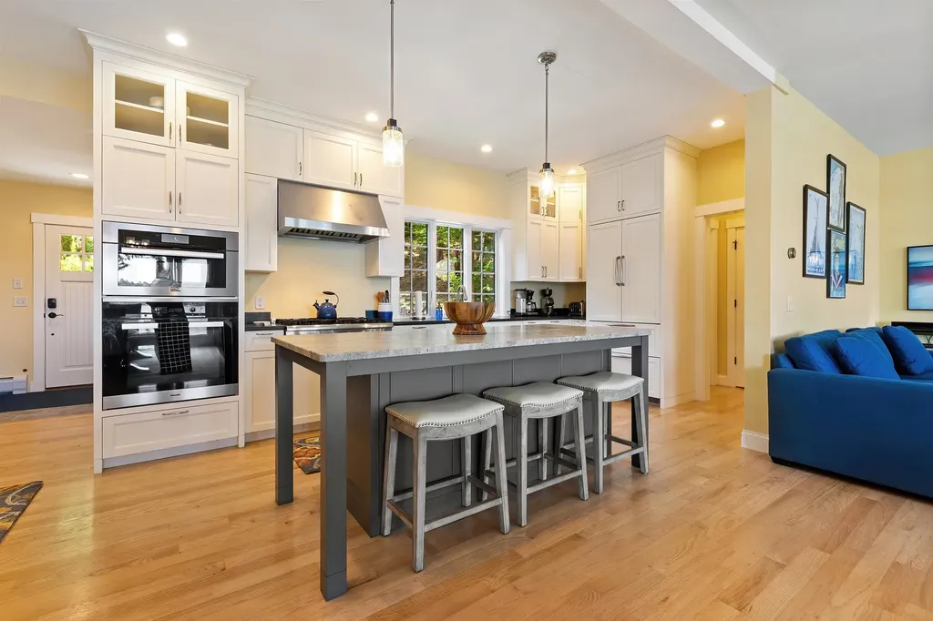 7 Bay Point Lane Sunapee NH 03782