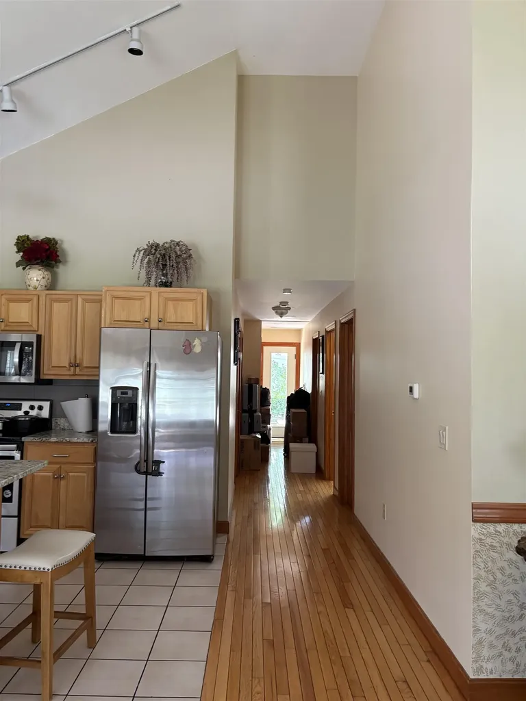 8 Lamontagne Lane Rutland City VT 05701-3782