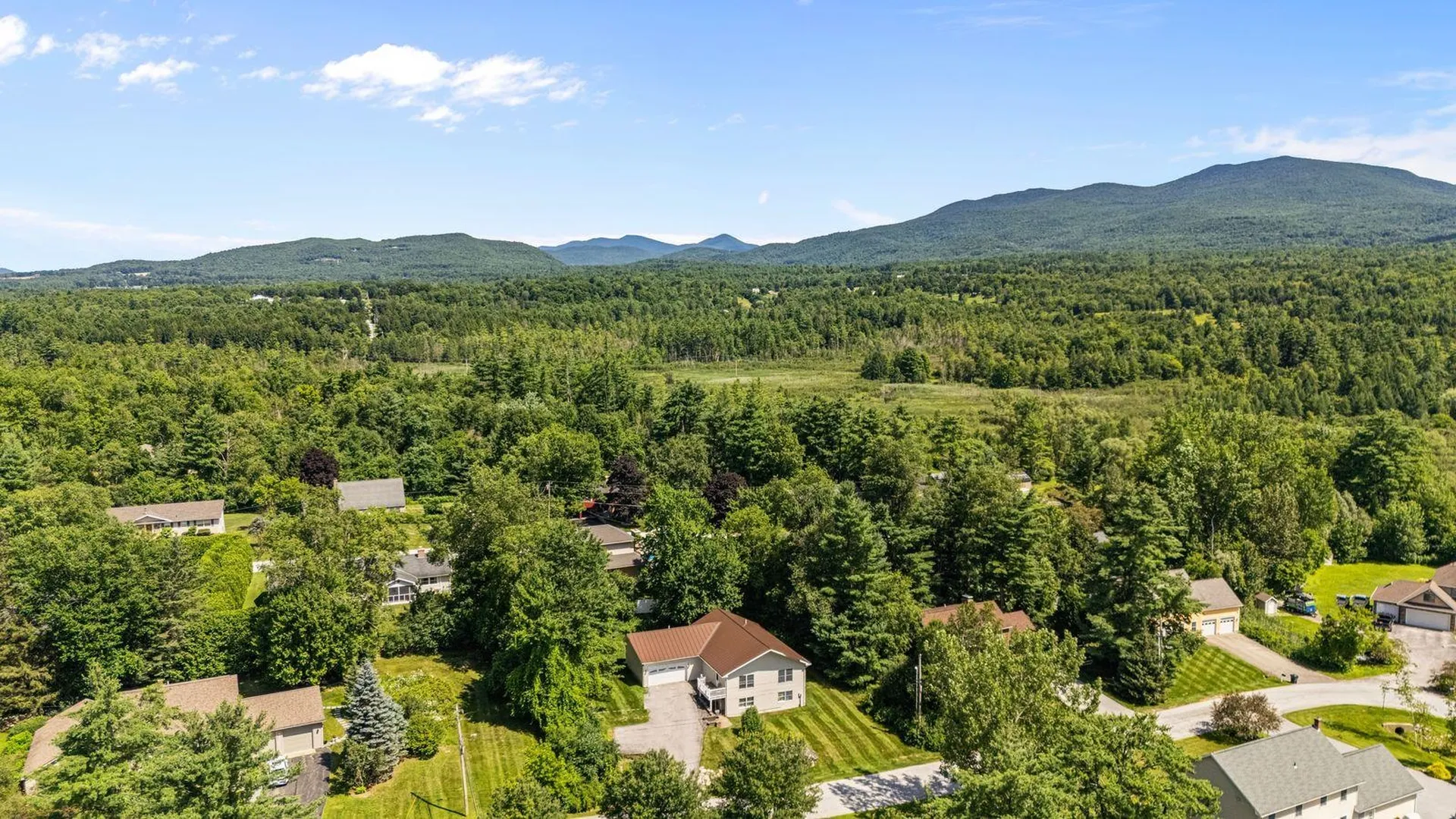 8 Lamontagne Lane Rutland City VT 05701-3782