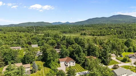 8 Lamontagne Lane Rutland City VT 05701-3782