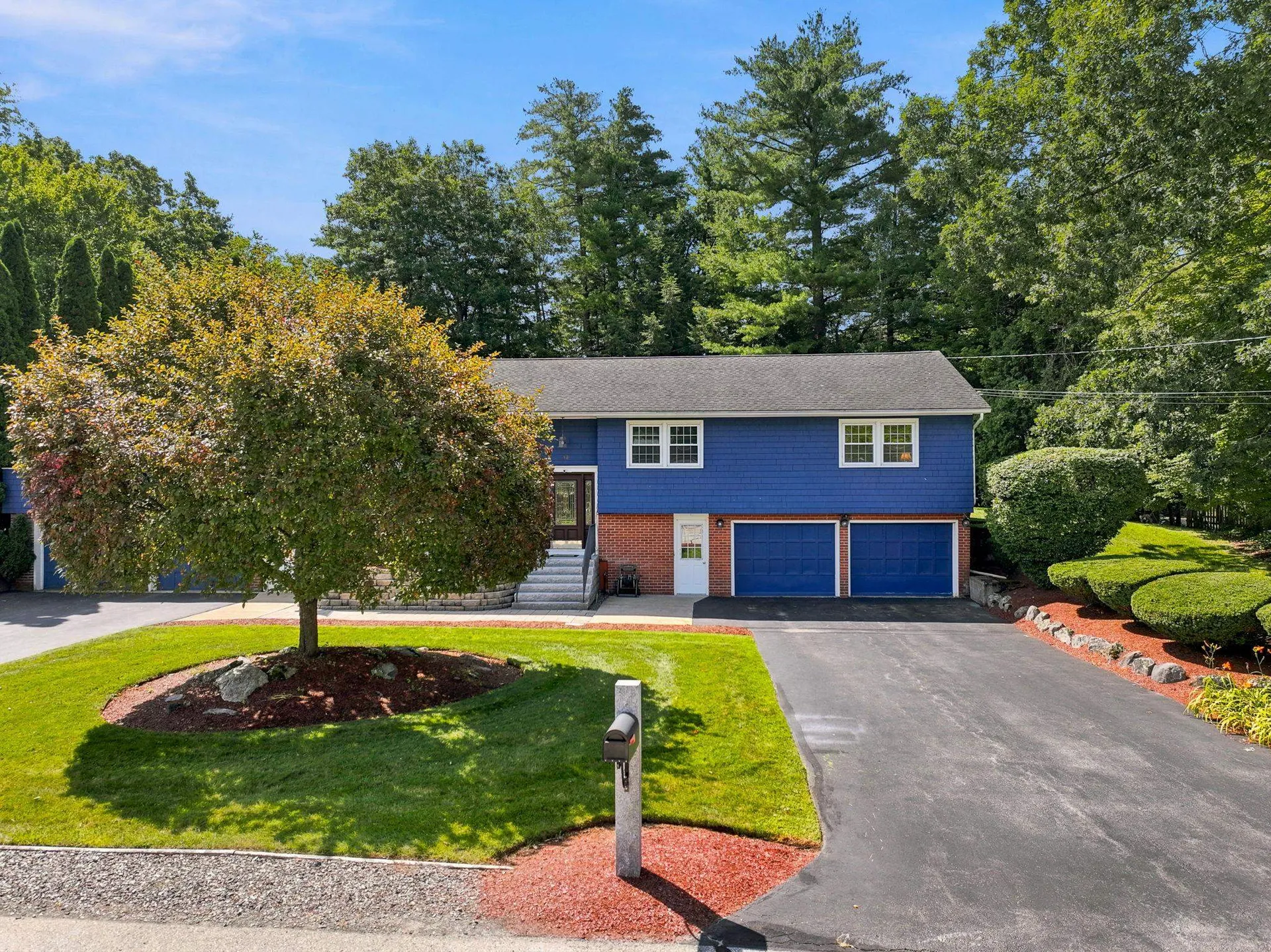 12 Deerhaven Drive Nashua NH 03064