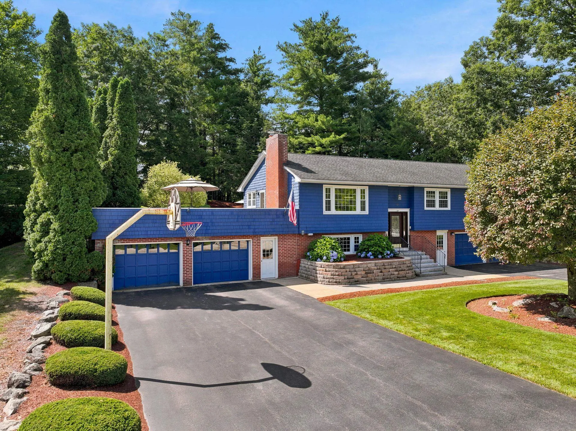 12 Deerhaven Drive Nashua NH 03064