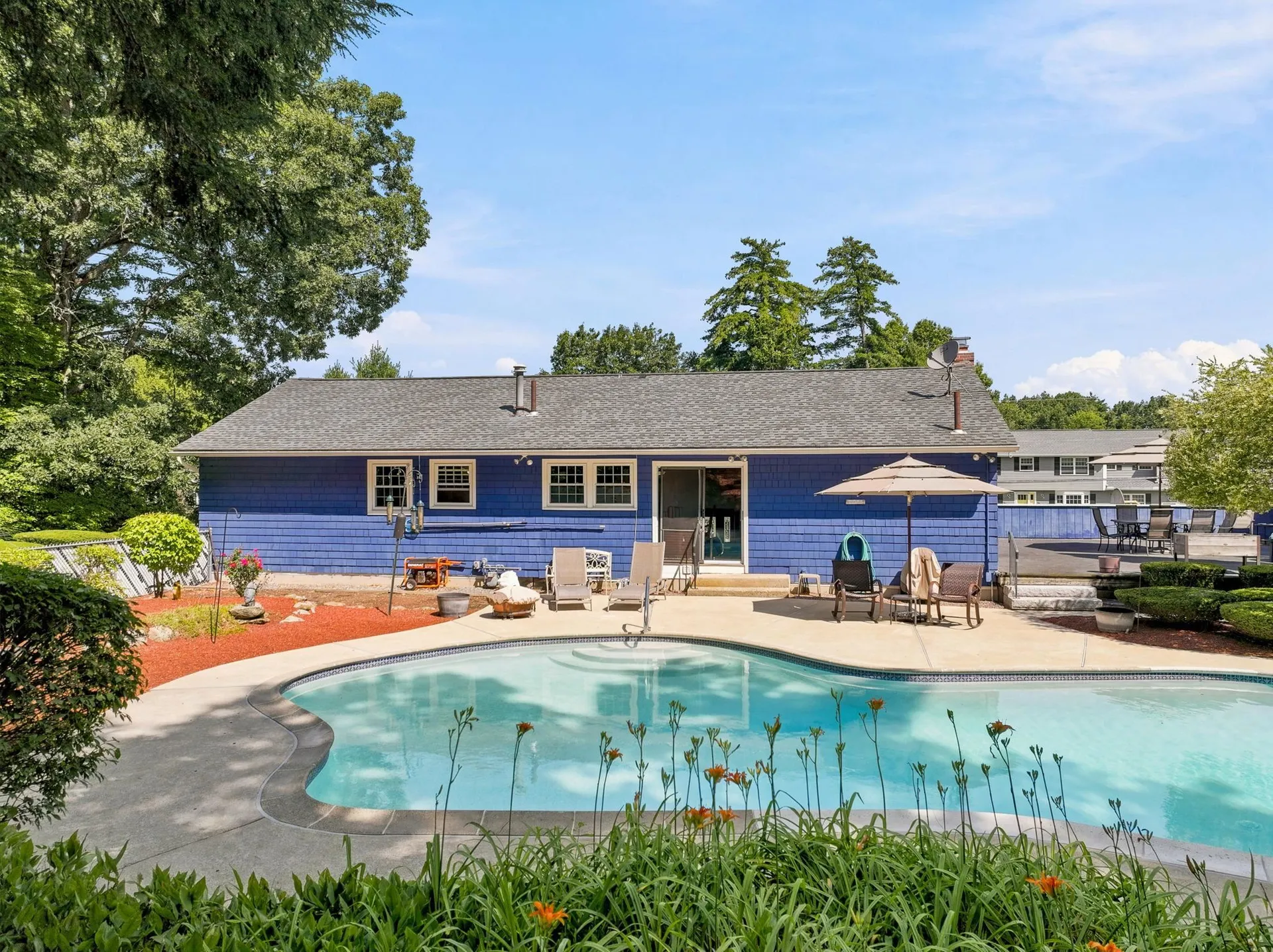 12 Deerhaven Drive Nashua NH 03064