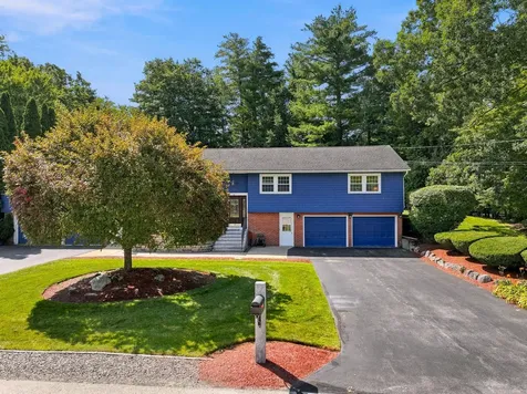 12 Deerhaven Drive Nashua NH 03064