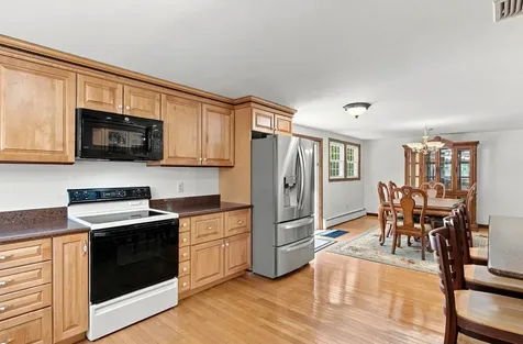 12 Deerhaven Drive Nashua NH 03064