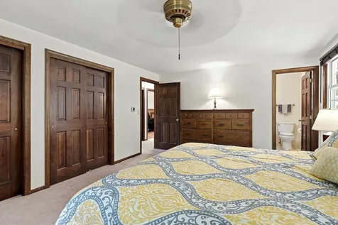 12 Deerhaven Drive Nashua NH 03064
