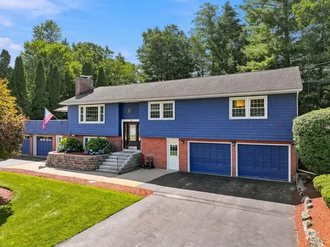 12 Deerhaven Drive Nashua NH 03064