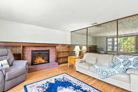 12 Deerhaven Drive Nashua NH 03064