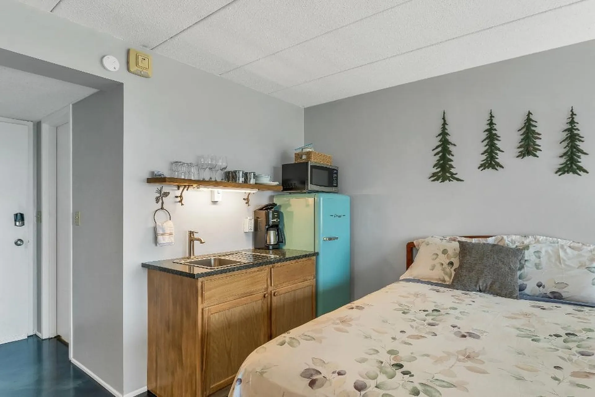 375 Endicott Street N Laconia NH 03246
