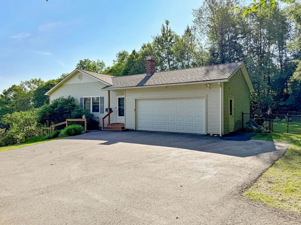 159 Brookes Street Newport City VT 05855