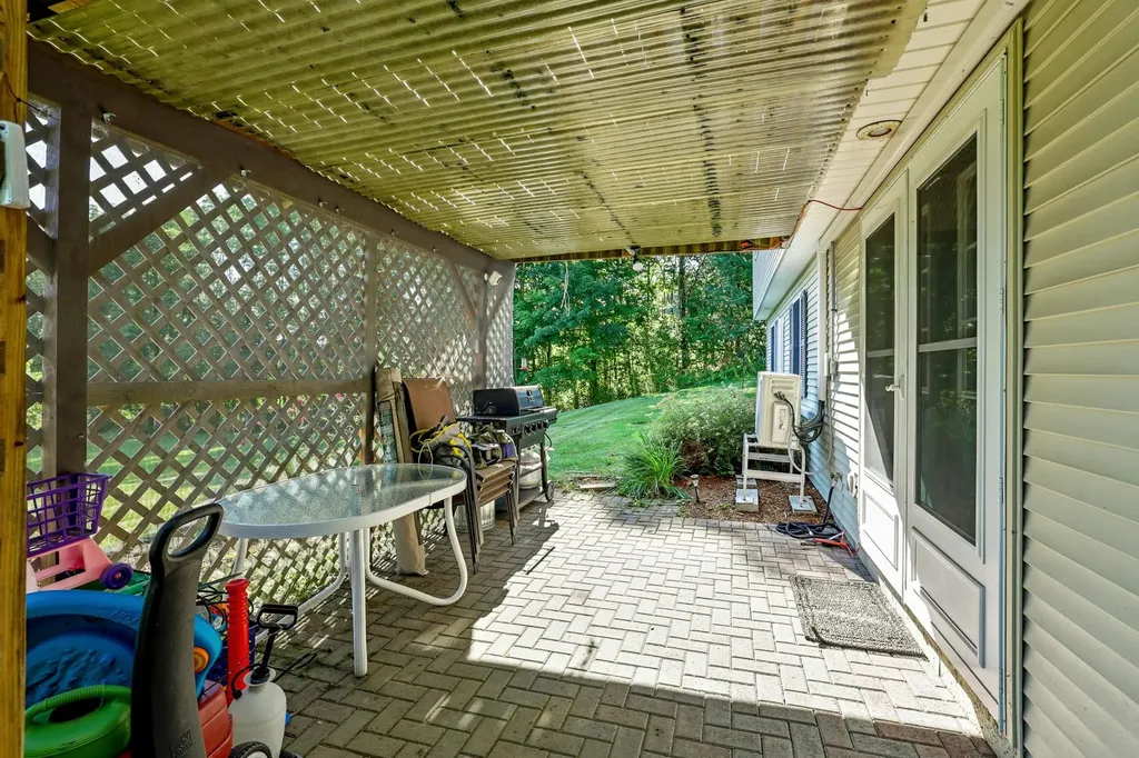 159 Brookes Street Newport City VT 05855