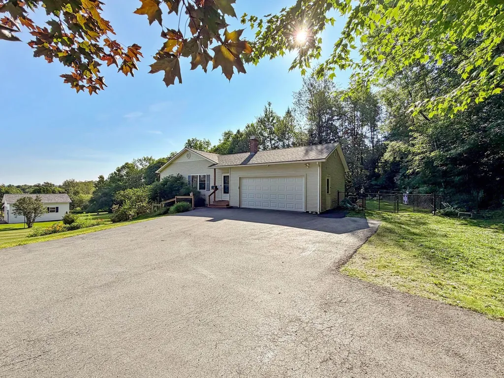 159 Brookes Street Newport City VT 05855