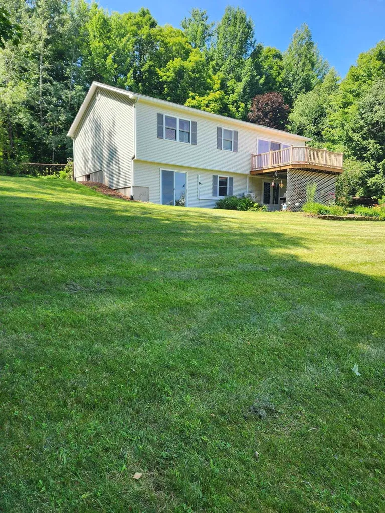 159 Brookes Street Newport City VT 05855