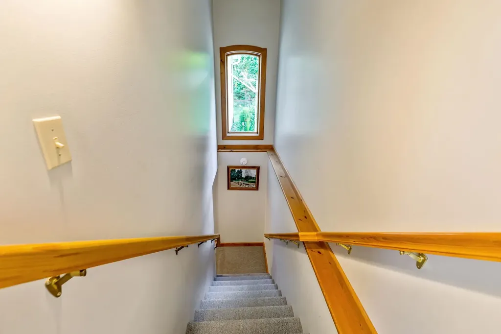 159 Brookes Street Newport City VT 05855