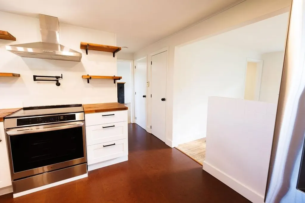 56 Park Laughton Road Dummerston VT 05346