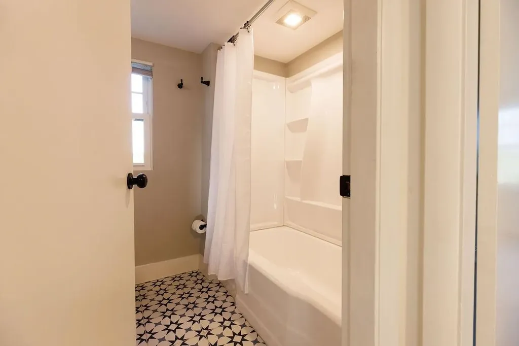 56 Park Laughton Road Dummerston VT 05346
