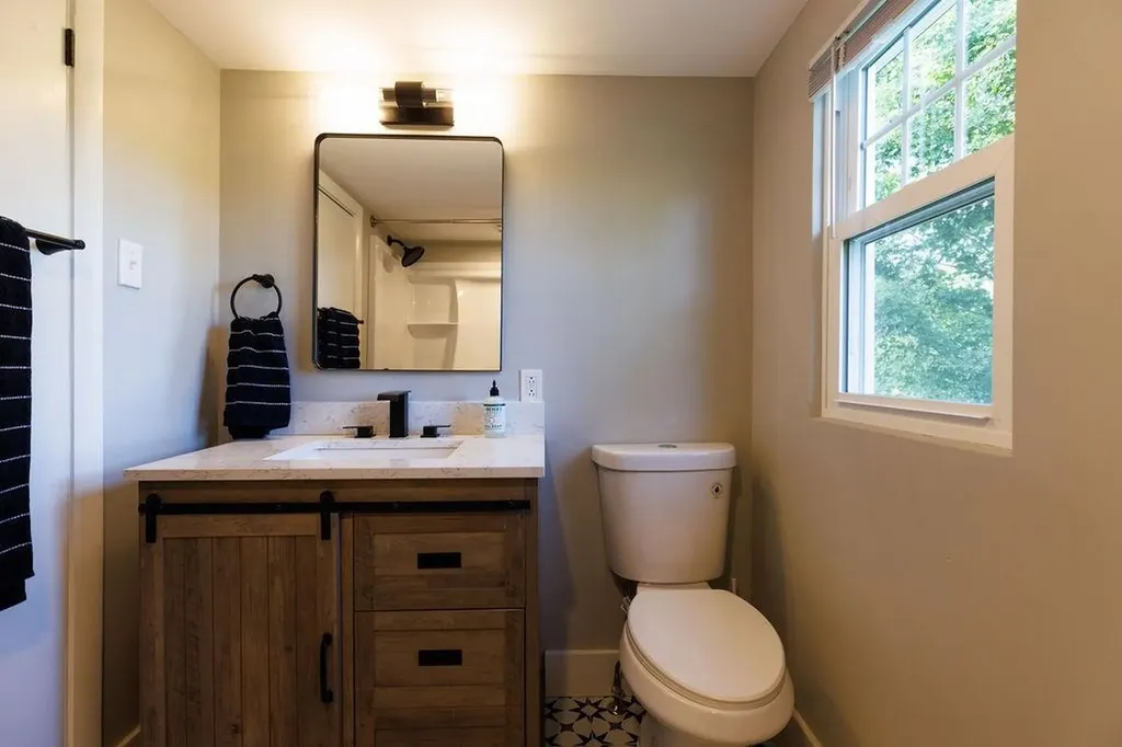 56 Park Laughton Road Dummerston VT 05346