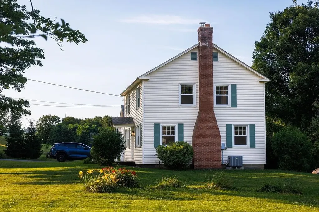 56 Park Laughton Road Dummerston VT 05346