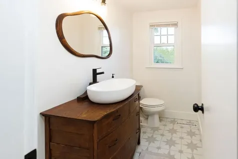 56 Park Laughton Road Dummerston VT 05346