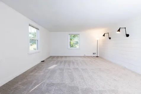 56 Park Laughton Road Dummerston VT 05346
