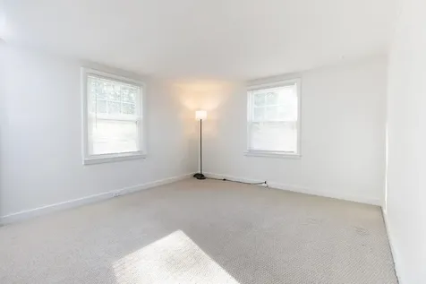 56 Park Laughton Road Dummerston VT 05346
