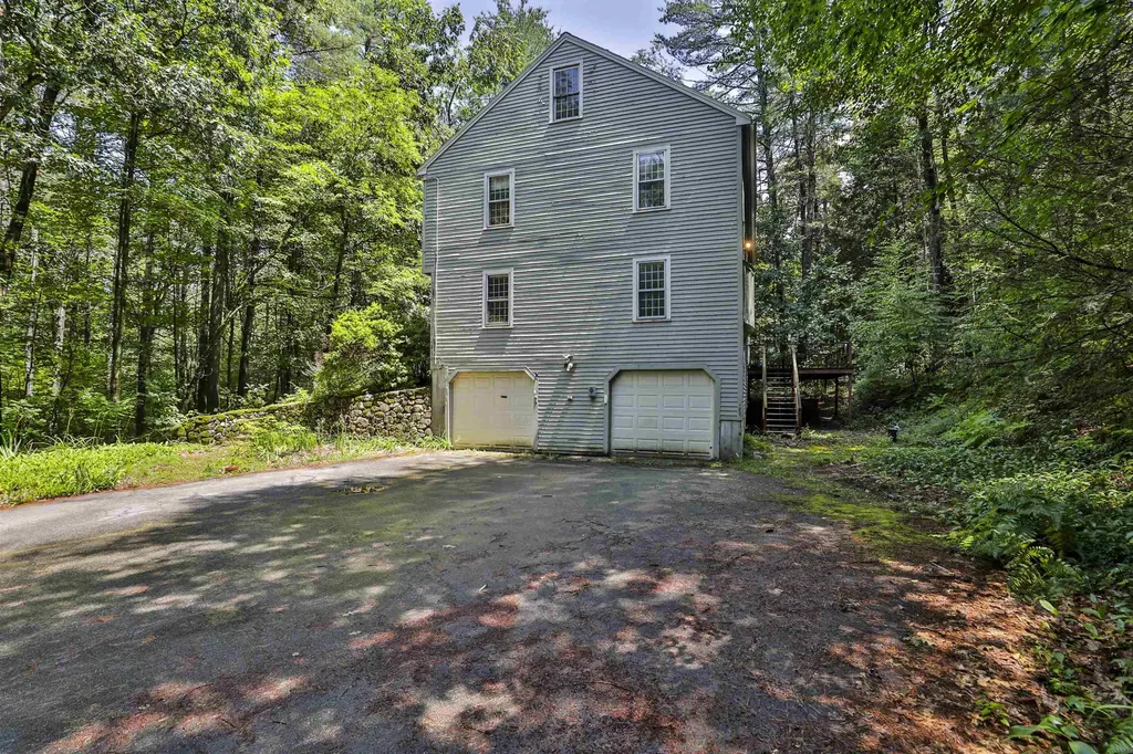 56 Buttonwood Drive Hollis NH 03049