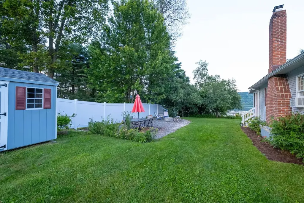 422 Billings Point Newport City VT 05855